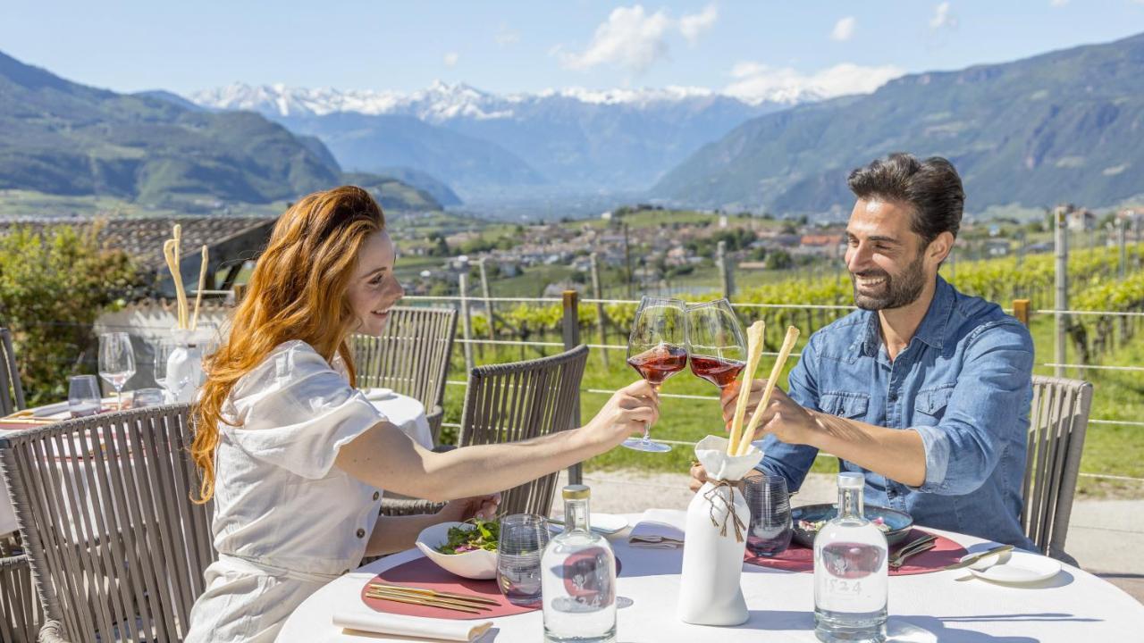 Hotel Ansitz Rungghof Appiano Sulla Strada Del Vino Dış mekan fotoğraf